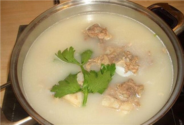 牛骨高湯的做法